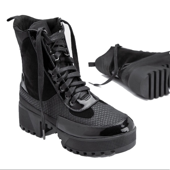 Final Restock Black detailed combat boots - Picture 2 of 8